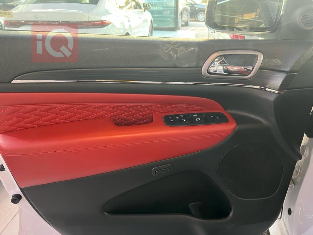 جيب جراند شيروكي